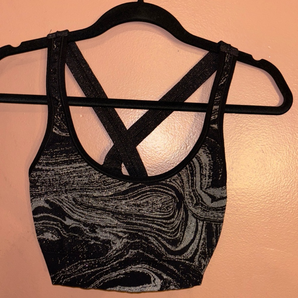 Athleta Aurora Shine Bra A-C-Black Silver Shine Size MEDIUM NO PADDING